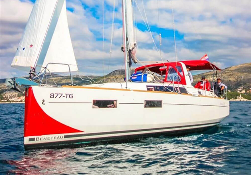 Beneteau Oceanis 35 (2018) - Yacht Charter Croatia