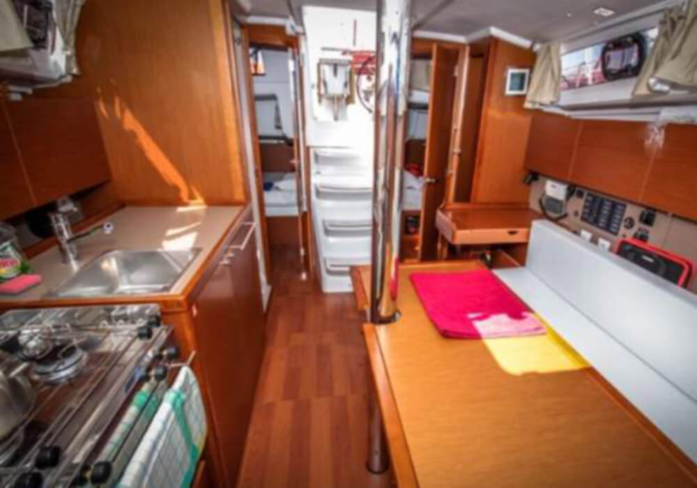 Beneteau Oceanis 35 (2016) - Yacht Charter Croatia