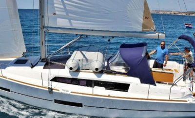Dufour 382 GL (2015)