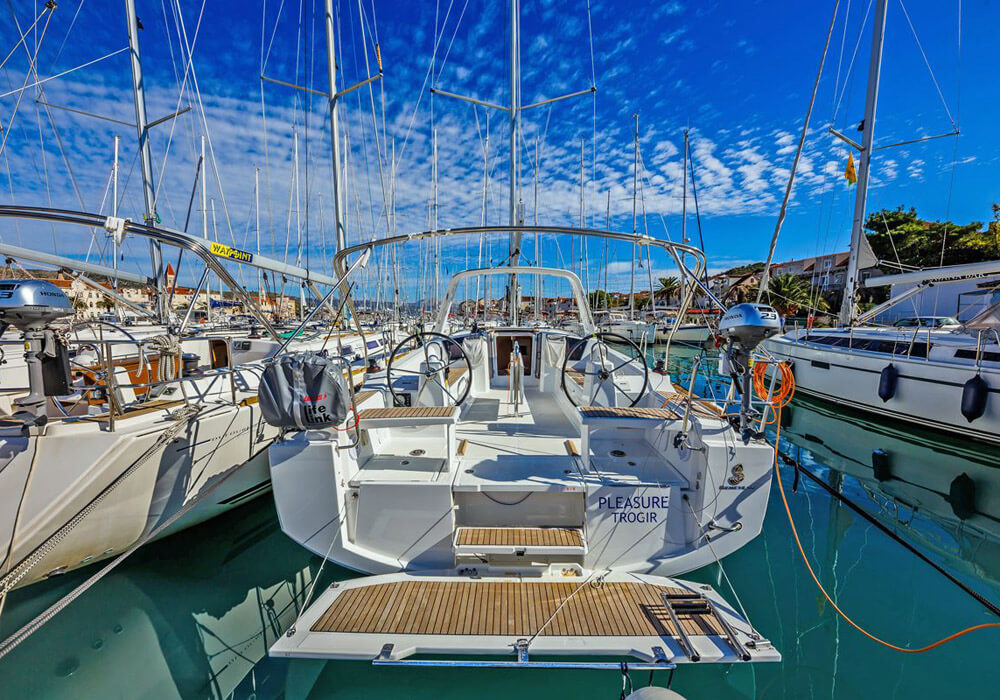 Beneteau Oceanis 38.1 (2018) - Yacht Charter Croatia