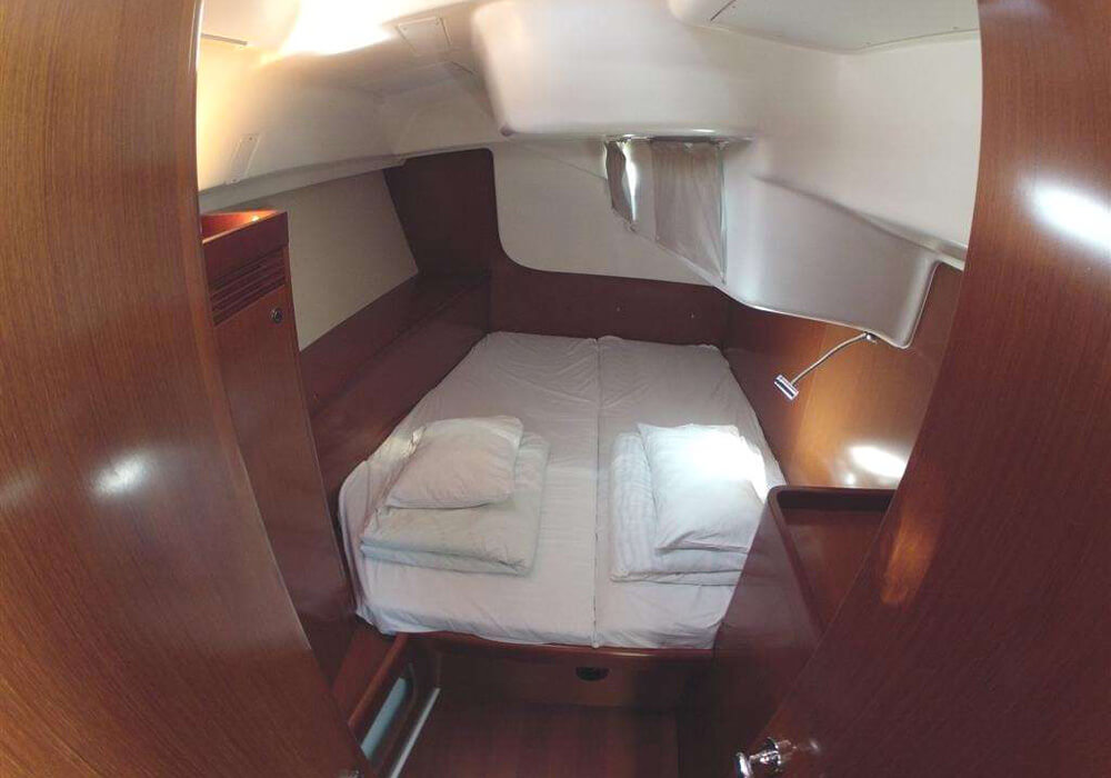 Beneteau Oceanis 46 (2011) - Yacht Charter Croatia